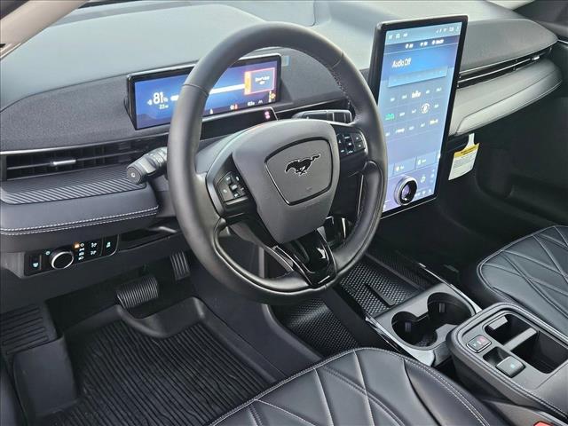 2025 Ford Mustang Mach-E Select photo 2