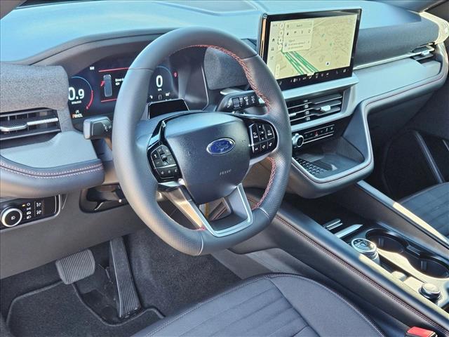 2025 Ford Explorer ST-Line photo 2