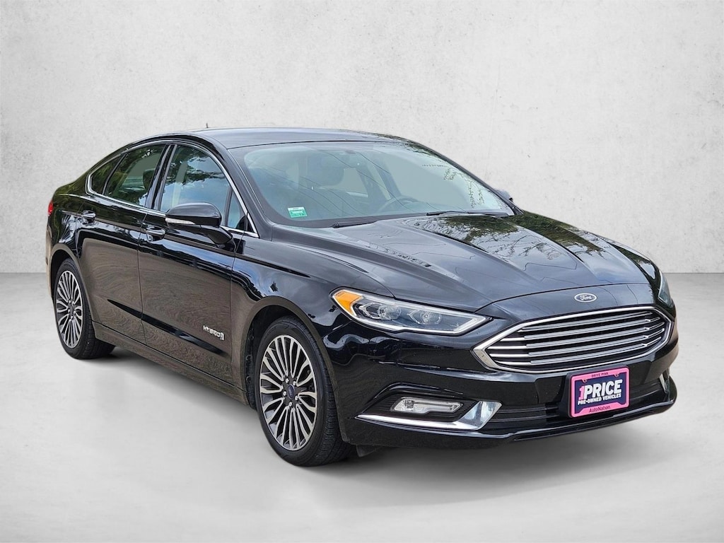 Used 2017 Ford Fusion Hybrid Hybrid Titanium Sedan
