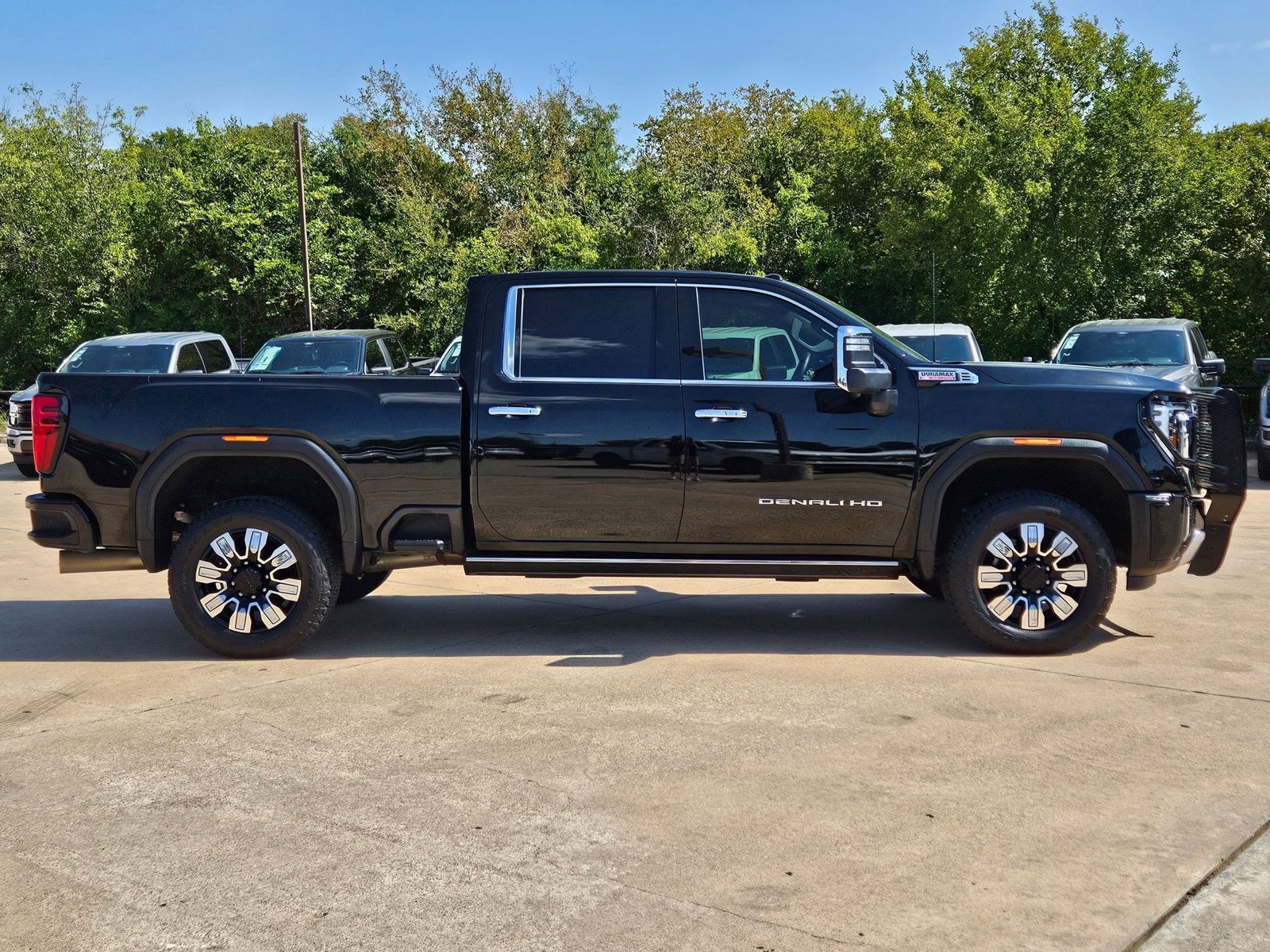 2024 Gmc Sierra 2500 HD Denali photo 3