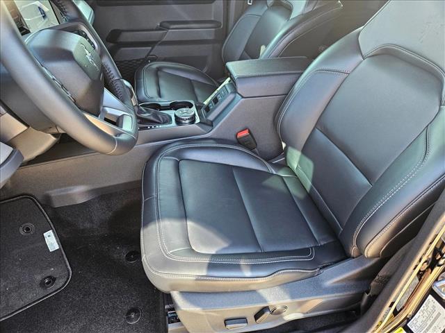 2025 Ford Bronco Outer Banks photo 4