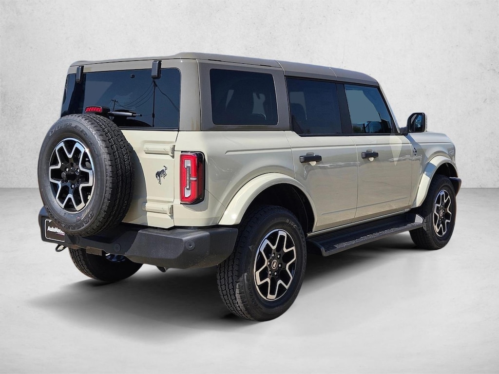 New 2026 Ford Bronco Outer Banks SUV