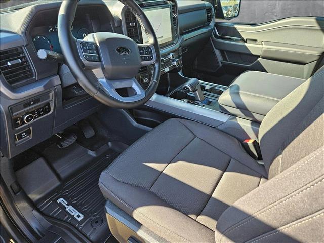 2025 Ford F-150 XLT photo 3
