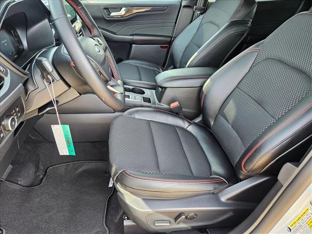 2026 Ford Escape ST-Line Select photo 4