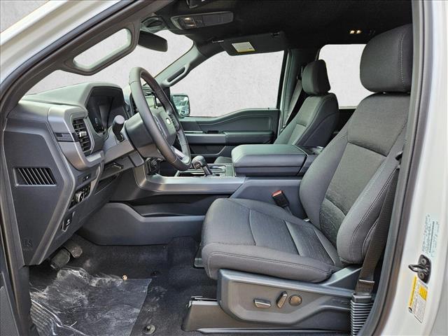 2025 Ford F-150 XLT photo 4