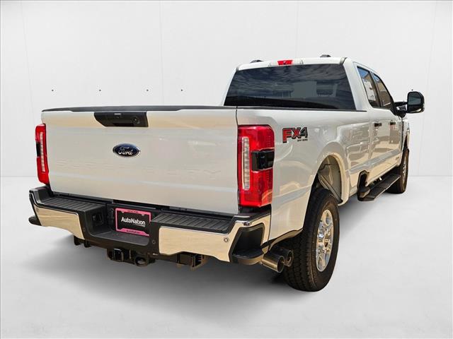 2025 Ford F-250 XLT photo 2