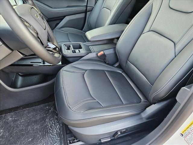 2025 Ford Mustang Mach-E Premium photo 4
