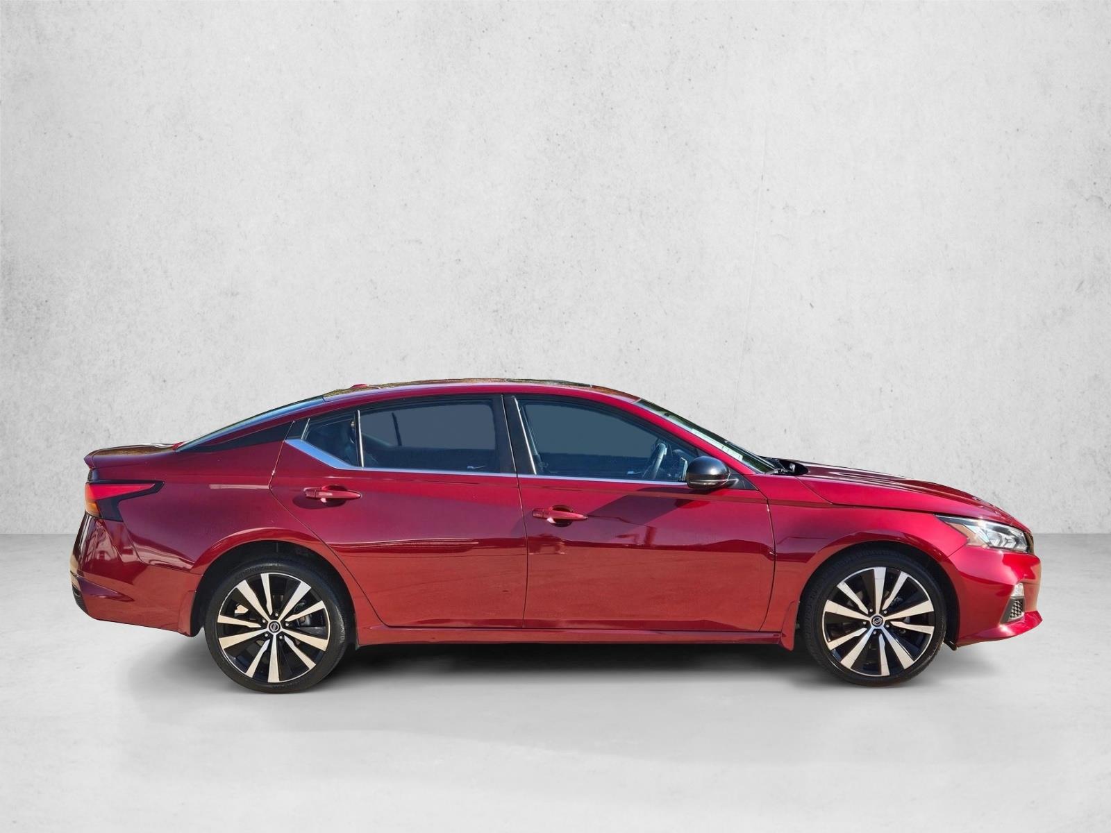 2021 Nissan Altima 2.5 SR photo 4