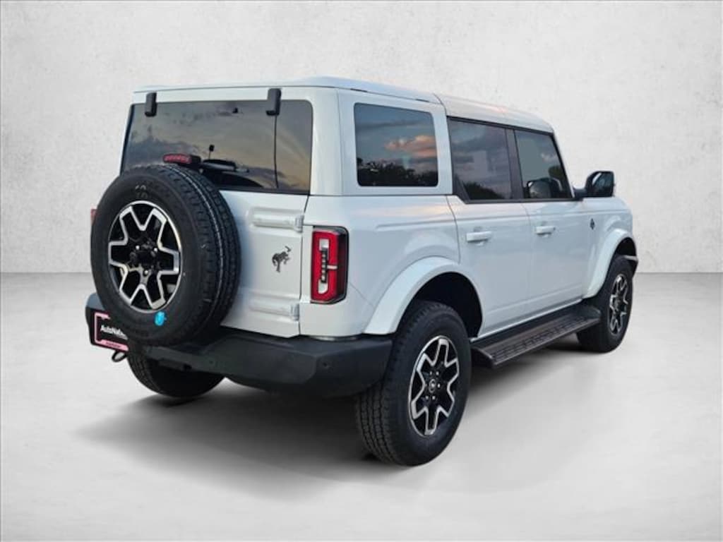 New 2025 Ford Bronco Outer Banks SUV