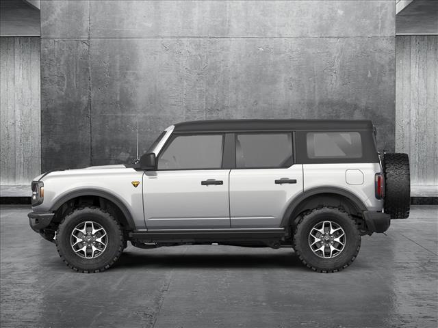 2025 Ford Bronco Outer Banks photo 2