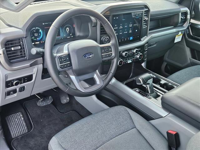 2025 Ford F-150 Lightning XLT photo 3