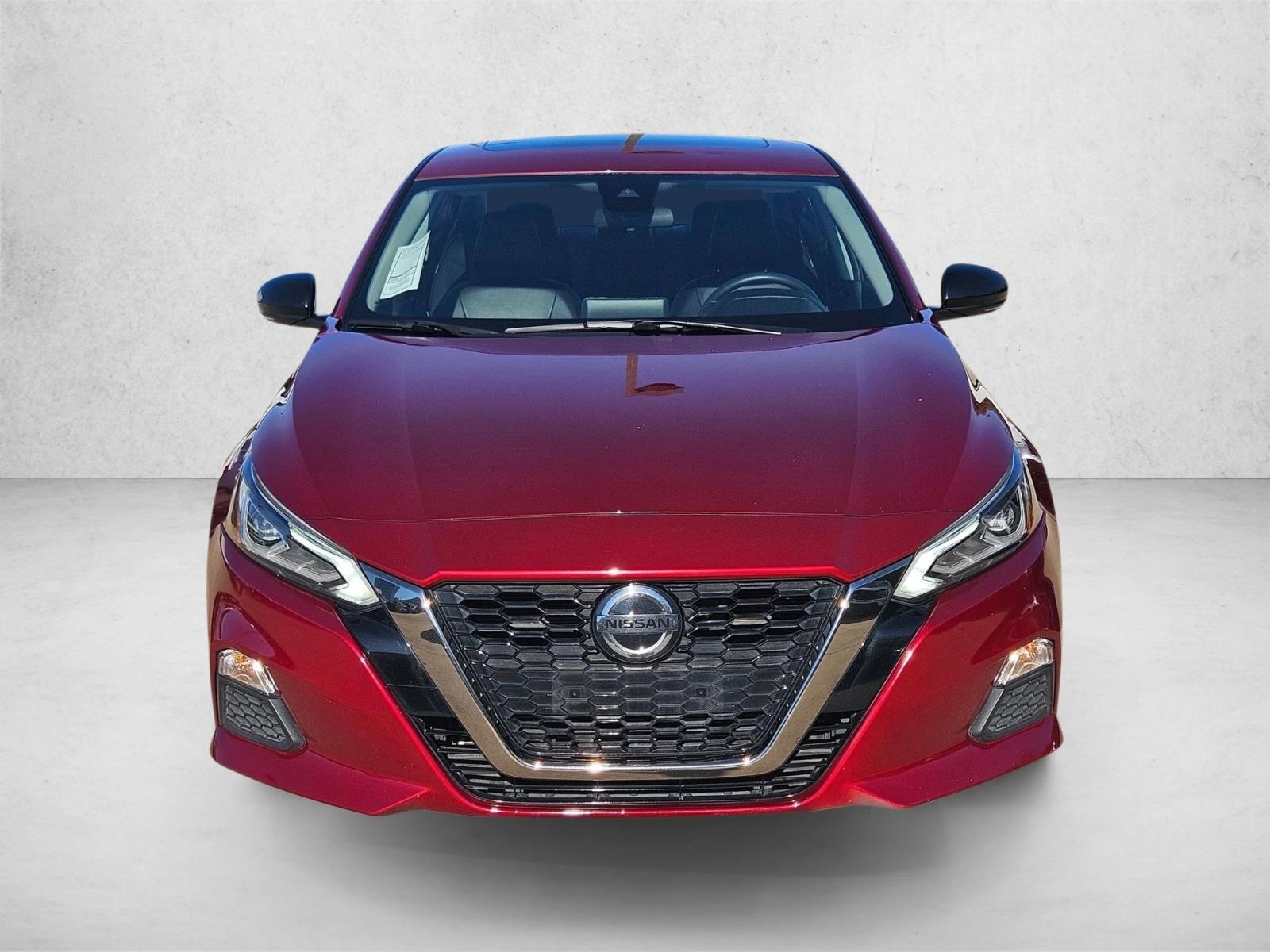 2021 Nissan Altima 2.5 SR photo 2