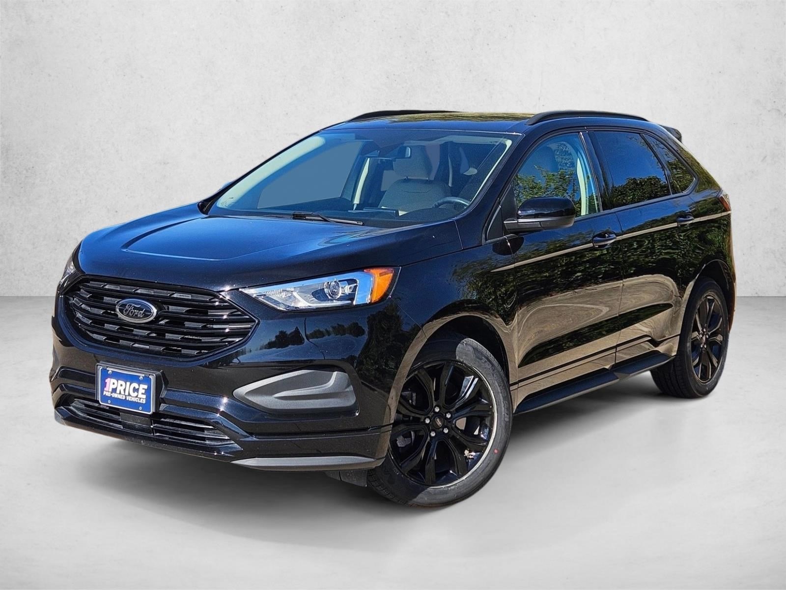 2022 Ford Edge SE's photo