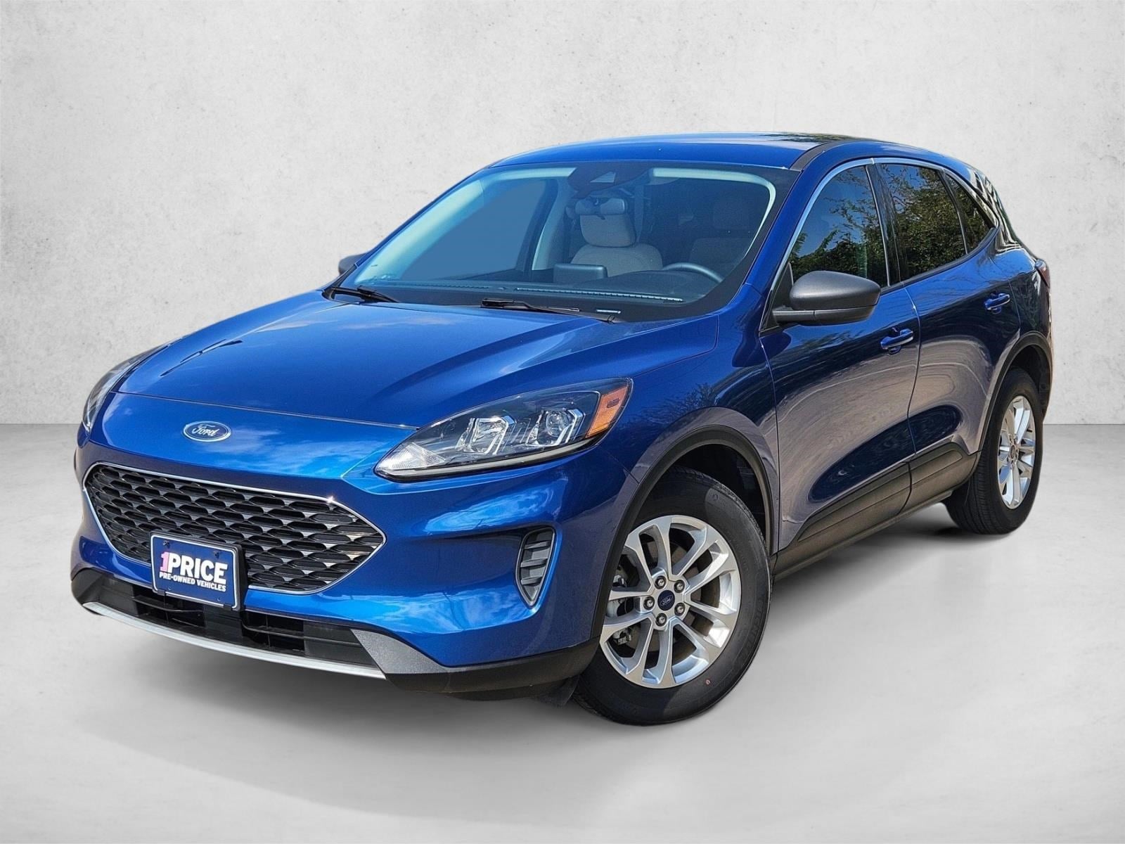 2022 Ford Escape SE's photo
