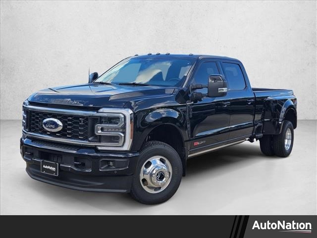 2026 Ford F-350 Super Duty Platinum's photo
