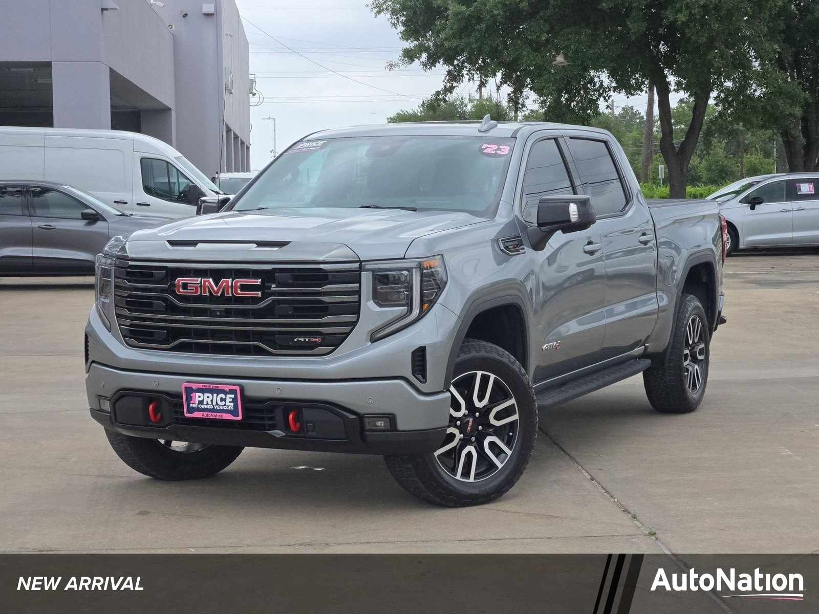 2023 GMC Sierra 4WD Crew Cab Short Box AT4's photo