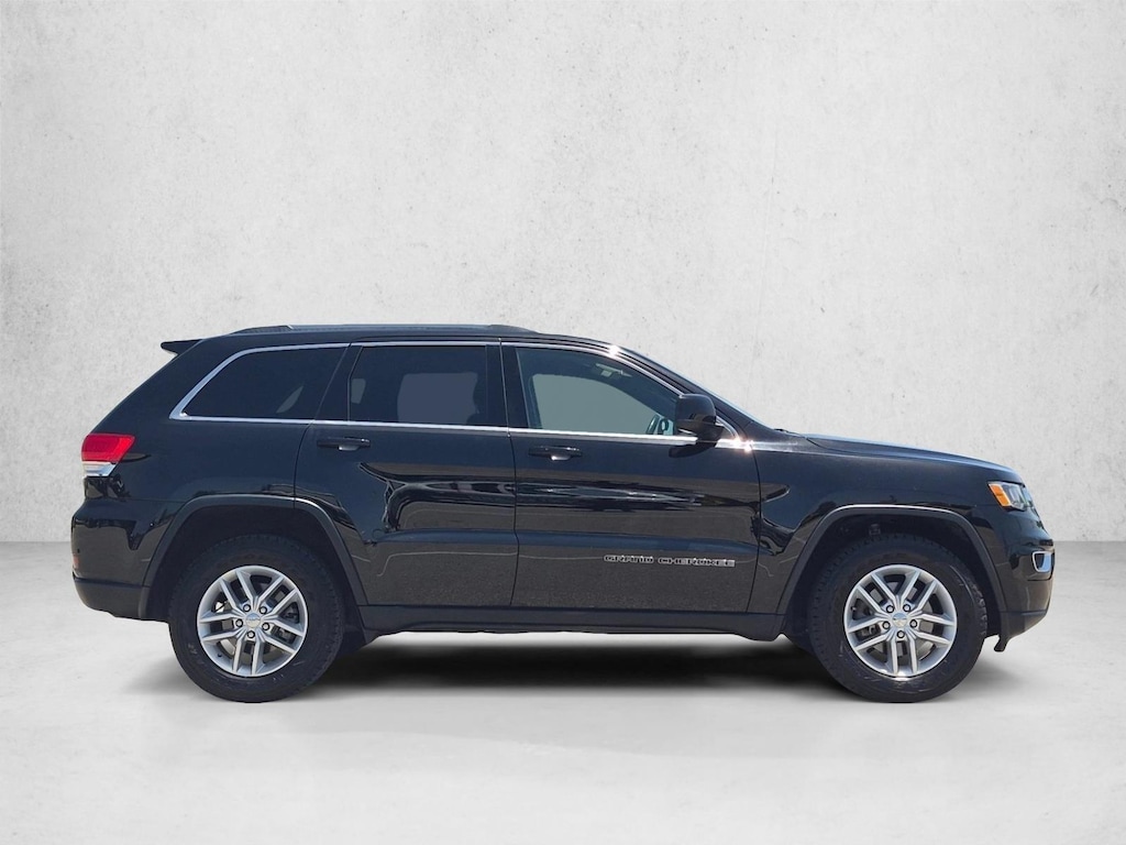 Used 2017 Jeep Grand Cherokee Laredo SUV