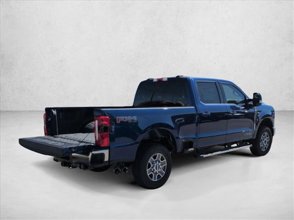 New 2026 Ford F-250 LARIAT Truck Crew Cab