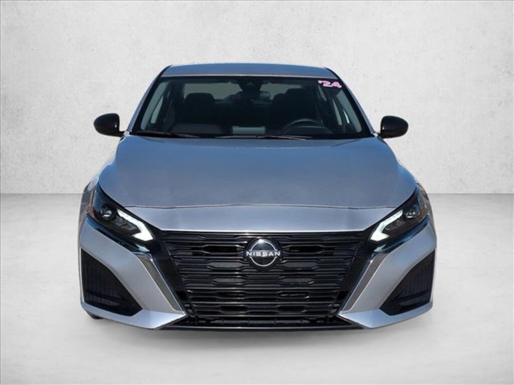 Used 2024 Nissan Altima 2.5 SV Sedan