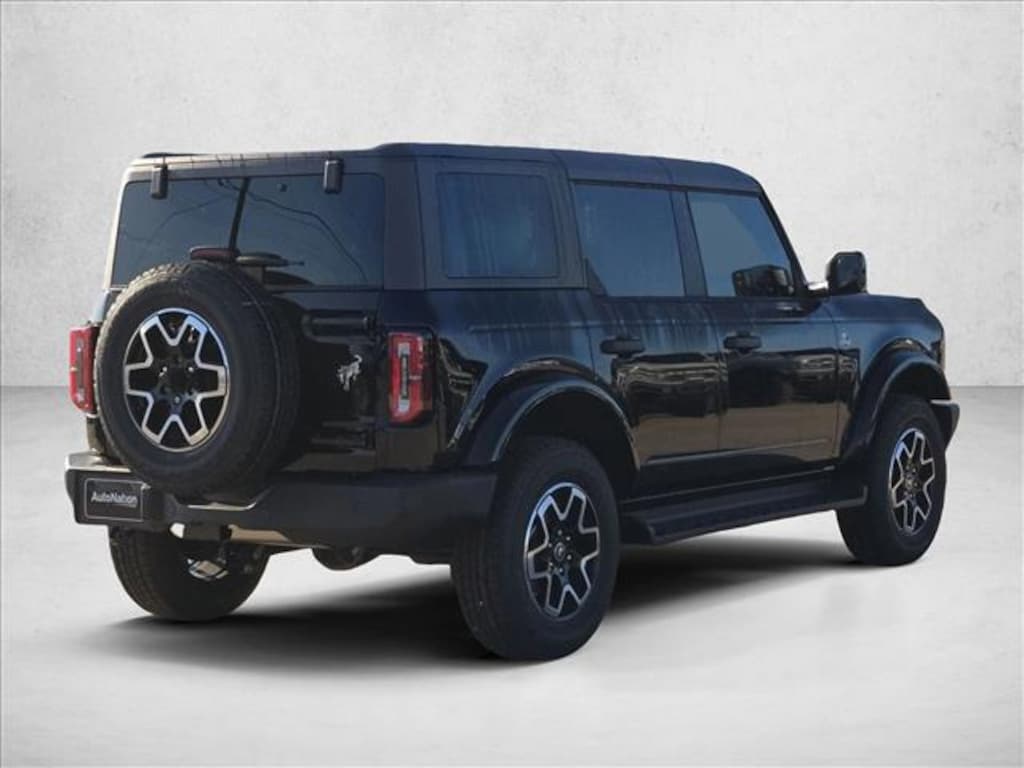 New 2026 Ford Bronco Outer Banks SUV