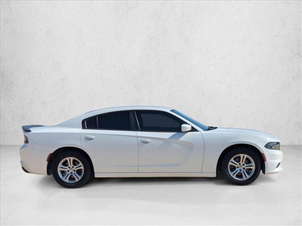 Used 2018 Dodge Charger SXT Sedan