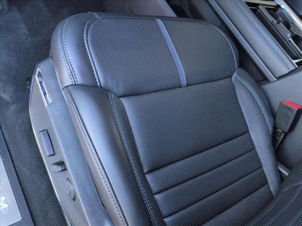 New 2026 Ford F-250 Platinum Truck Crew Cab