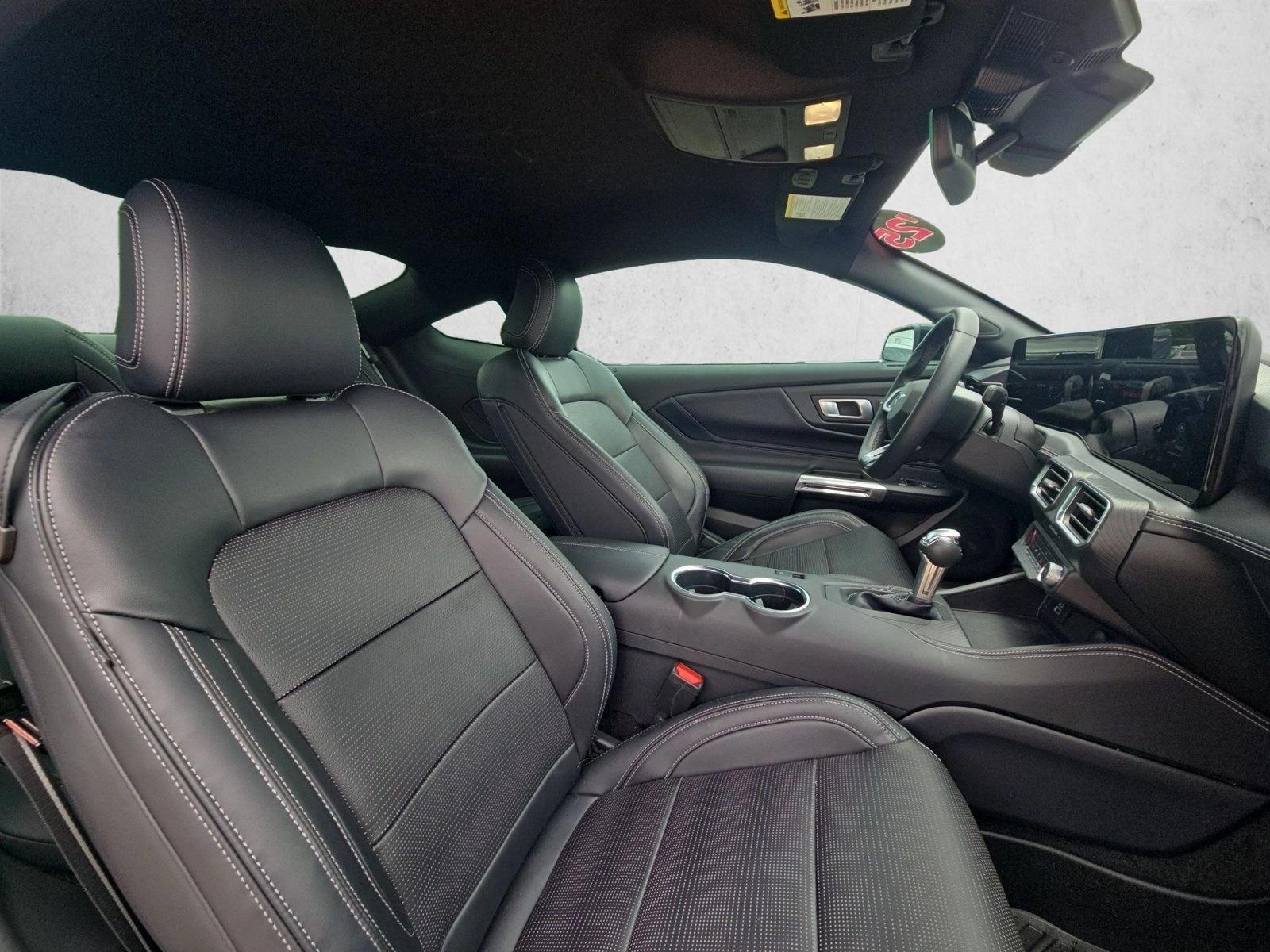 2025 Ford Mustang EcoBoost Premium - Photo 18