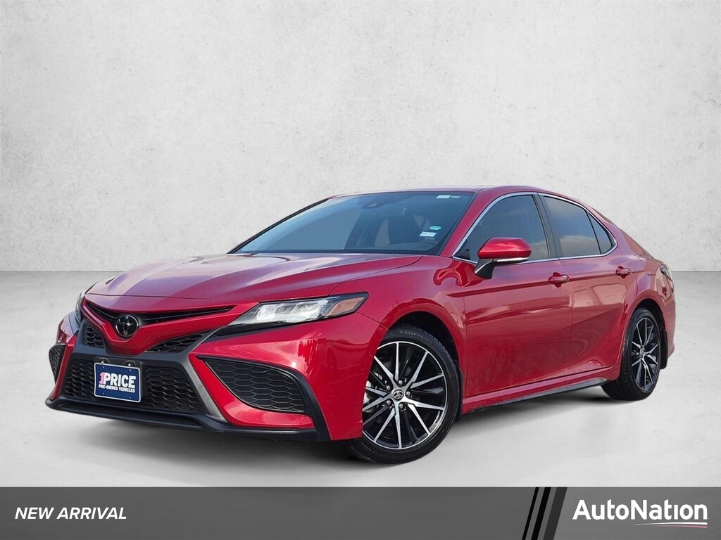 Used 2023 Toyota Camry SE Sedan