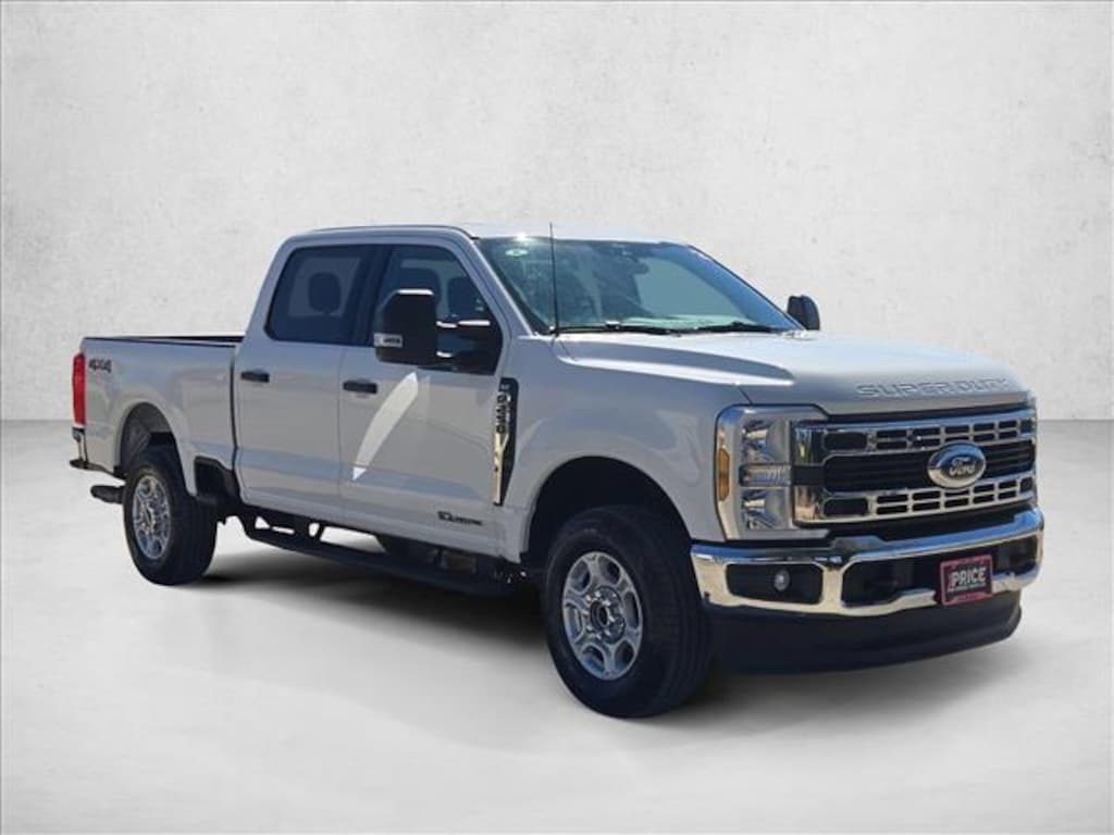 Used 2025 Ford F-250 XLT Truck Crew Cab