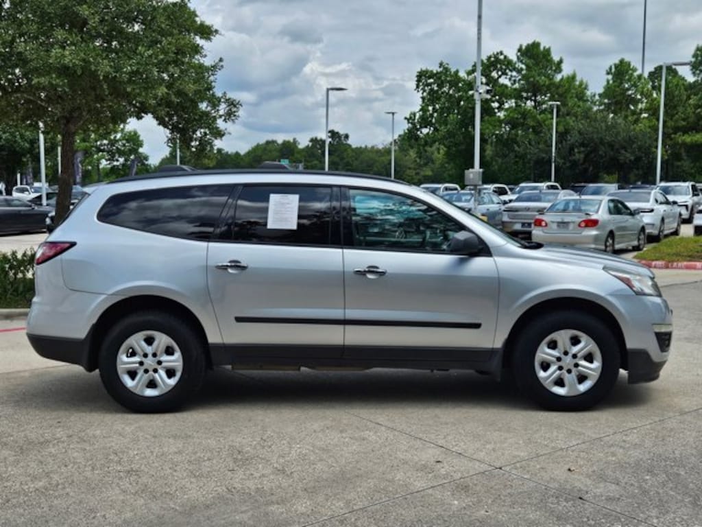 Used 2014 Chevrolet Traverse LS SUV