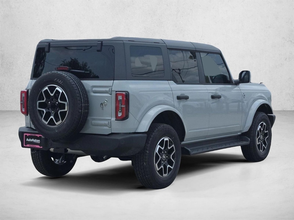 New 2026 Ford Bronco Outer Banks SUV