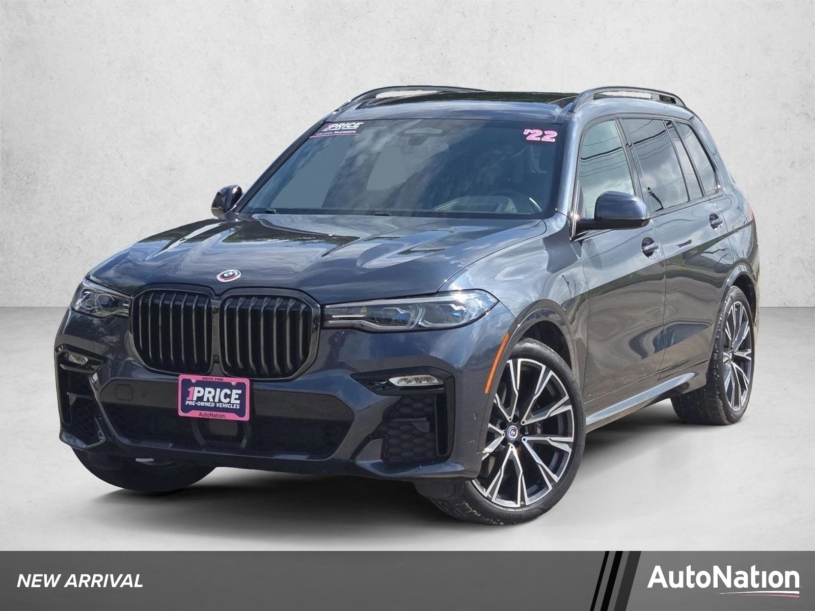 2022 BMW X7 M50i's photo