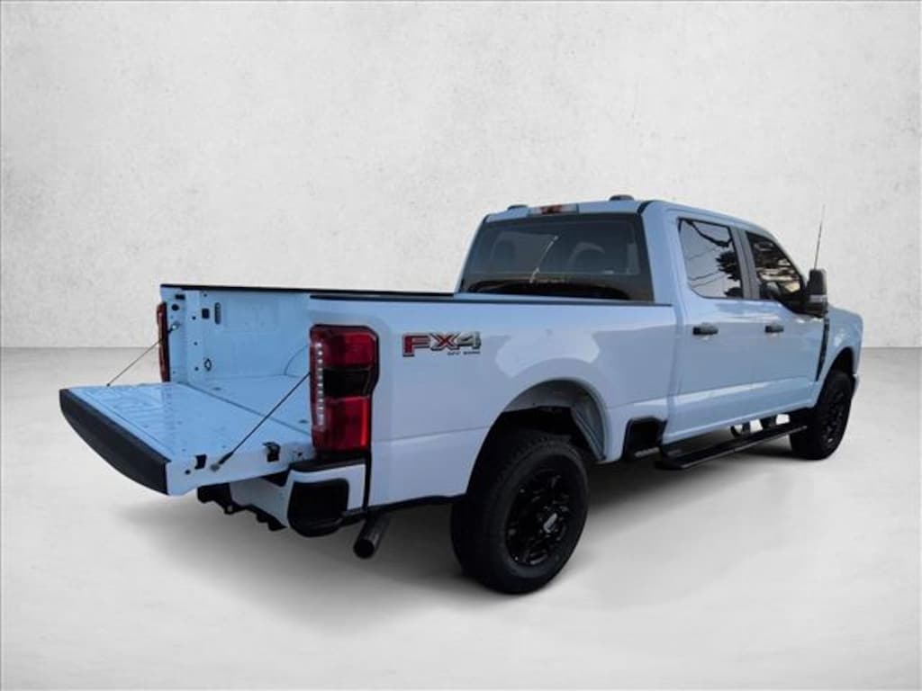 New 2026 Ford F-250 XL Truck Crew Cab