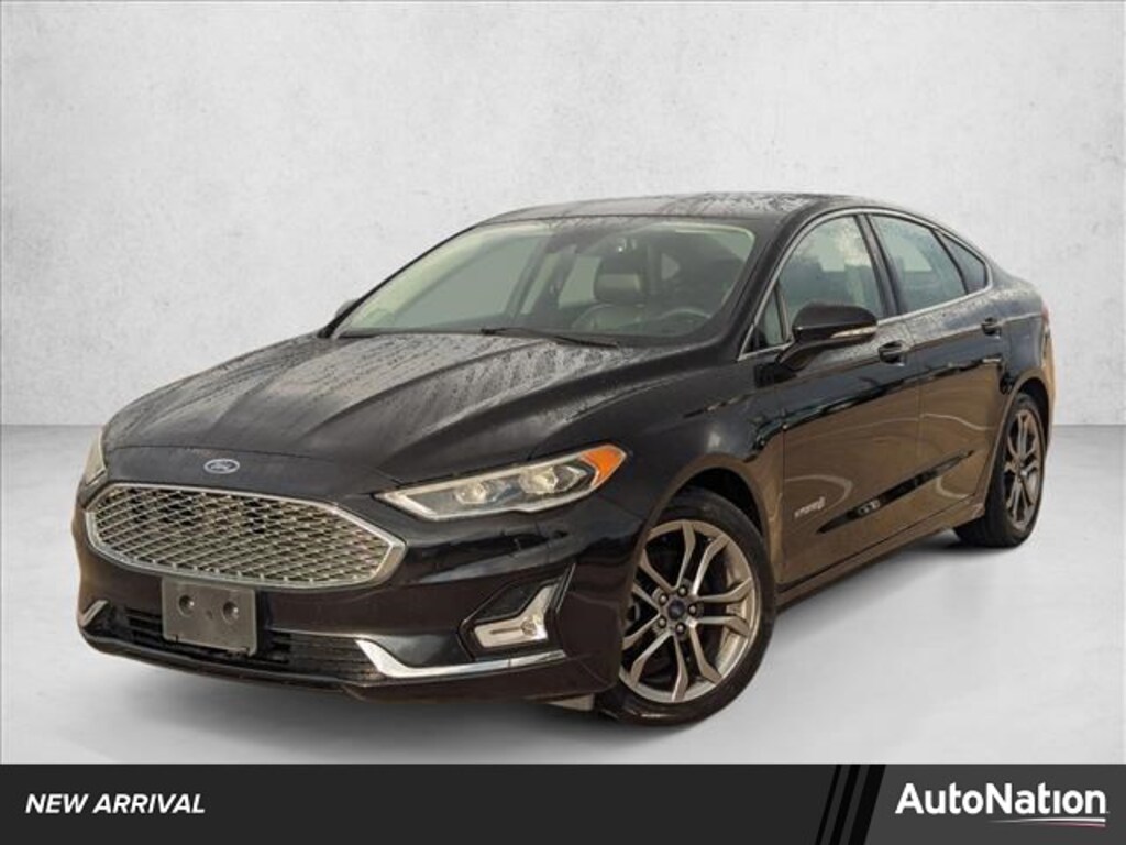 Used 2019 Ford Fusion Hybrid Titanium Sedan