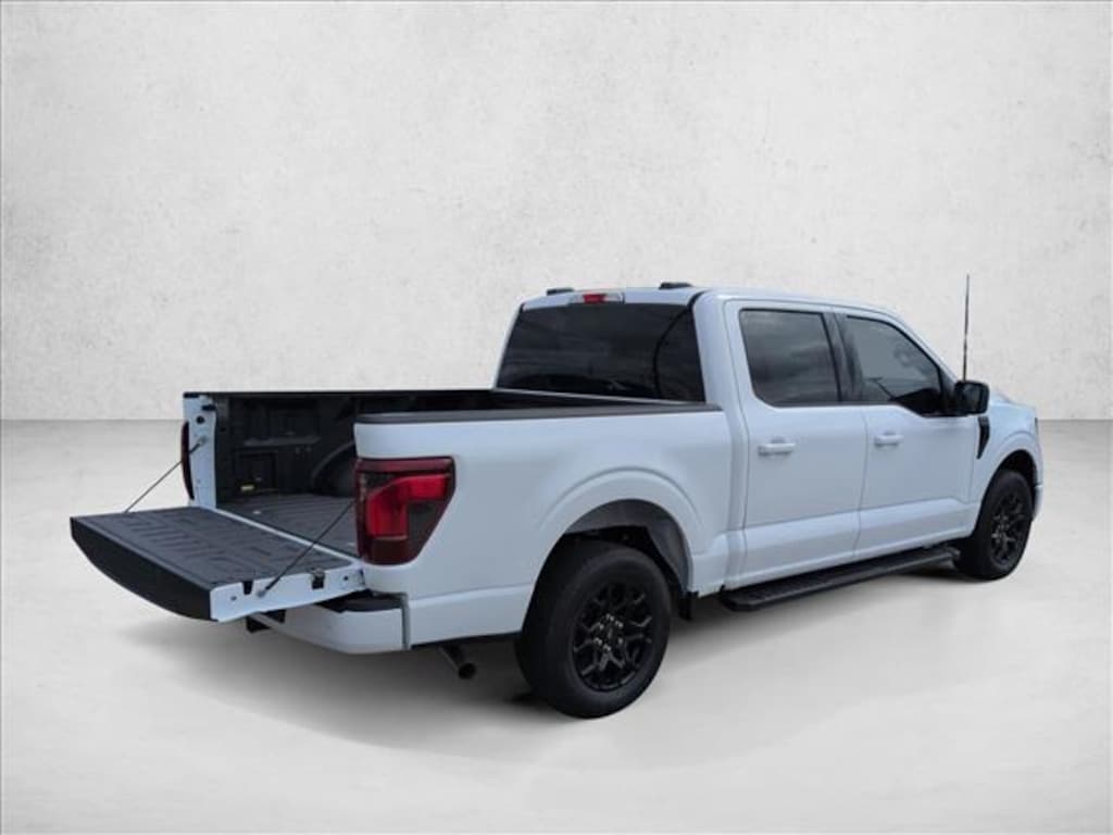 New 2025 Ford F-150 XLT Truck SuperCrew Cab