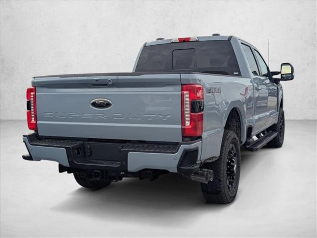 New 2026 Ford F-250 LARIAT Truck Crew Cab