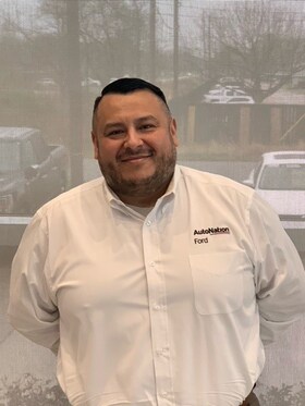 Staff member Hugo Barcenas from ID_8b6ce38b3397