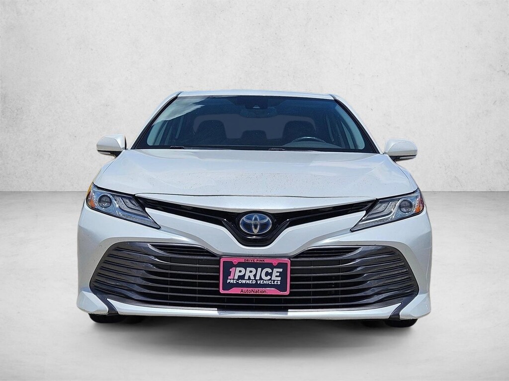 Used 2020 Toyota Camry Hybrid Hybrid XLE Sedan