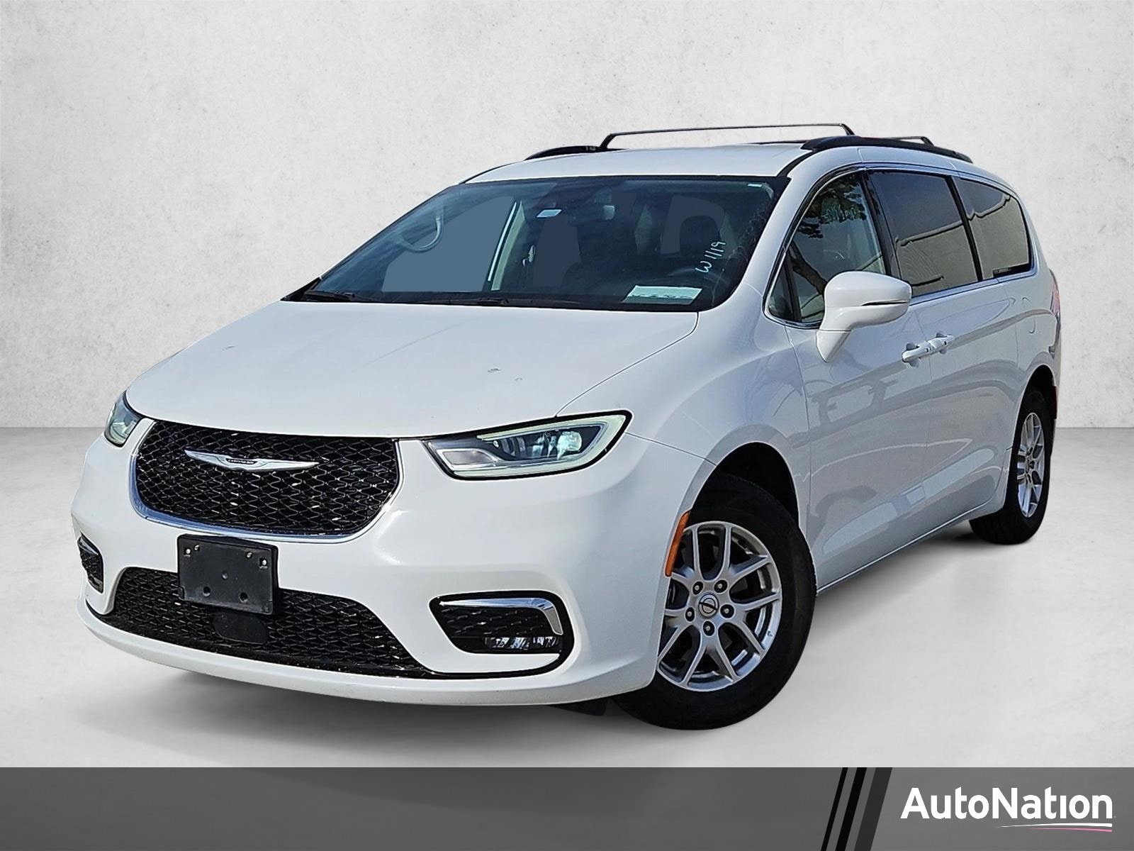 2022 Chrysler Pacifica Touring L's photo