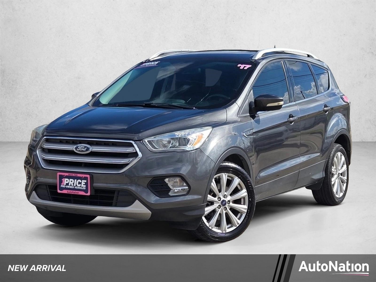 2017 Ford Escape Titanium's photo