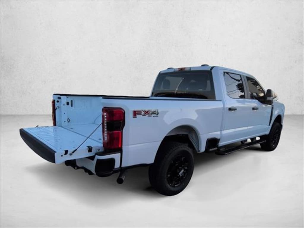 New 2026 Ford F-250 XL Truck Crew Cab