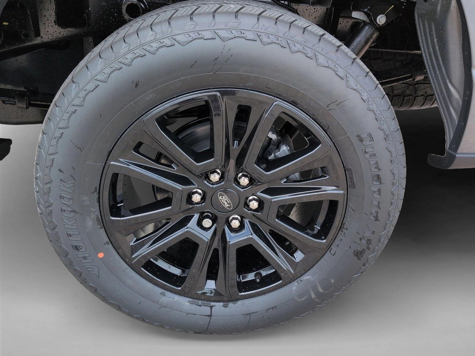2025 Ford F-150 Platinum - Photo 10