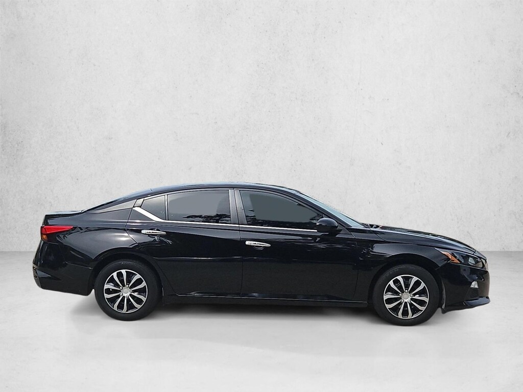 Used 2022 Nissan Altima 2.5 S Sedan