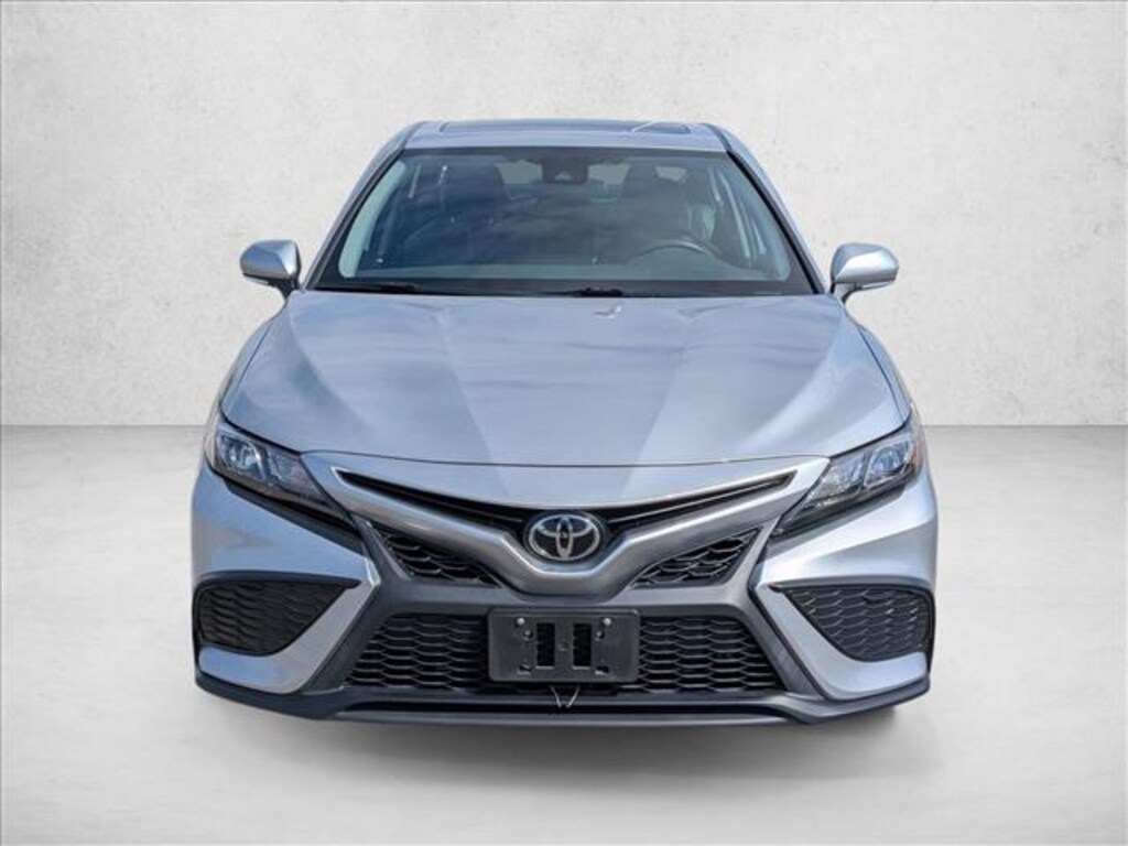 Used 2021 Toyota Camry SE Sedan