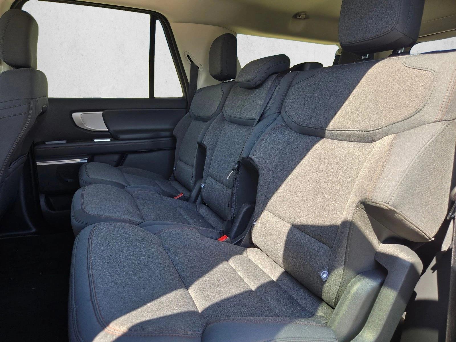 2025 Ford Expedition MAX Active - Photo 16