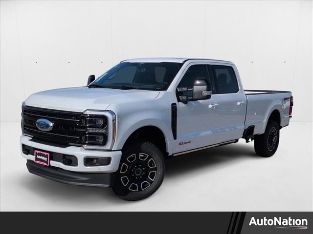2026 Ford F-350 Super Duty Platinum's photo