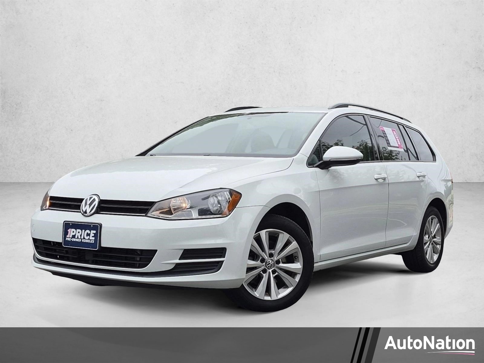 2017 Volkswagen Golf SportWagen TSI S 4Motion DSG Auto's photo
