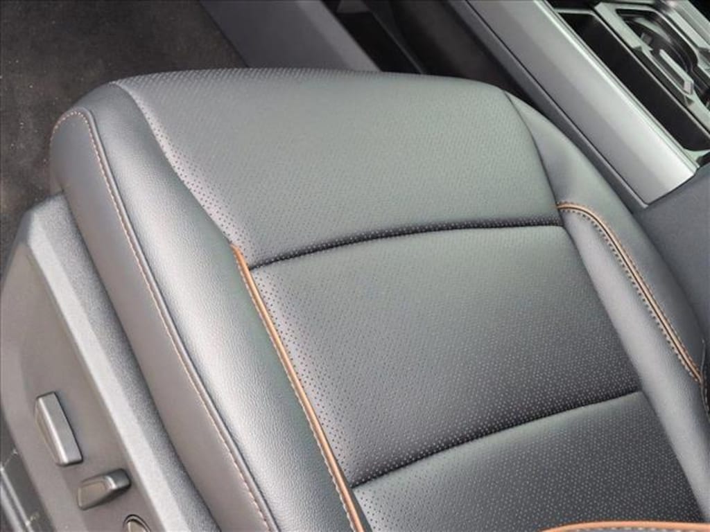 New 2026 Ford F-250 LARIAT Truck Crew Cab