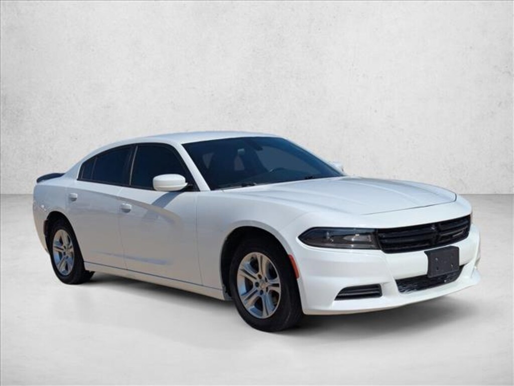 Used 2018 Dodge Charger SXT Sedan