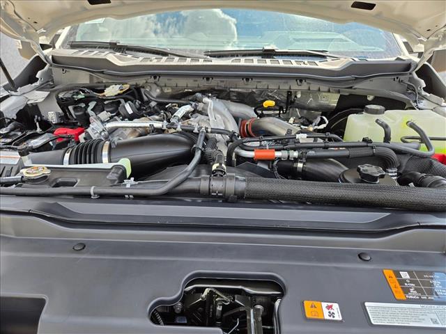 2026 Ford F-350 Super Duty Platinum - Photo 17